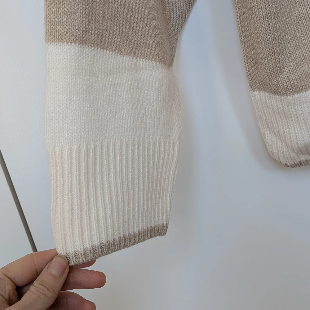 H&M NWT Women's Beige and Cream Striped Sweater - Picture 5 of 8